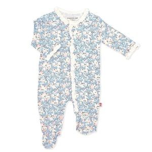 MagneticMe onesie used in stretchy modal fabric. Size 6-9 months